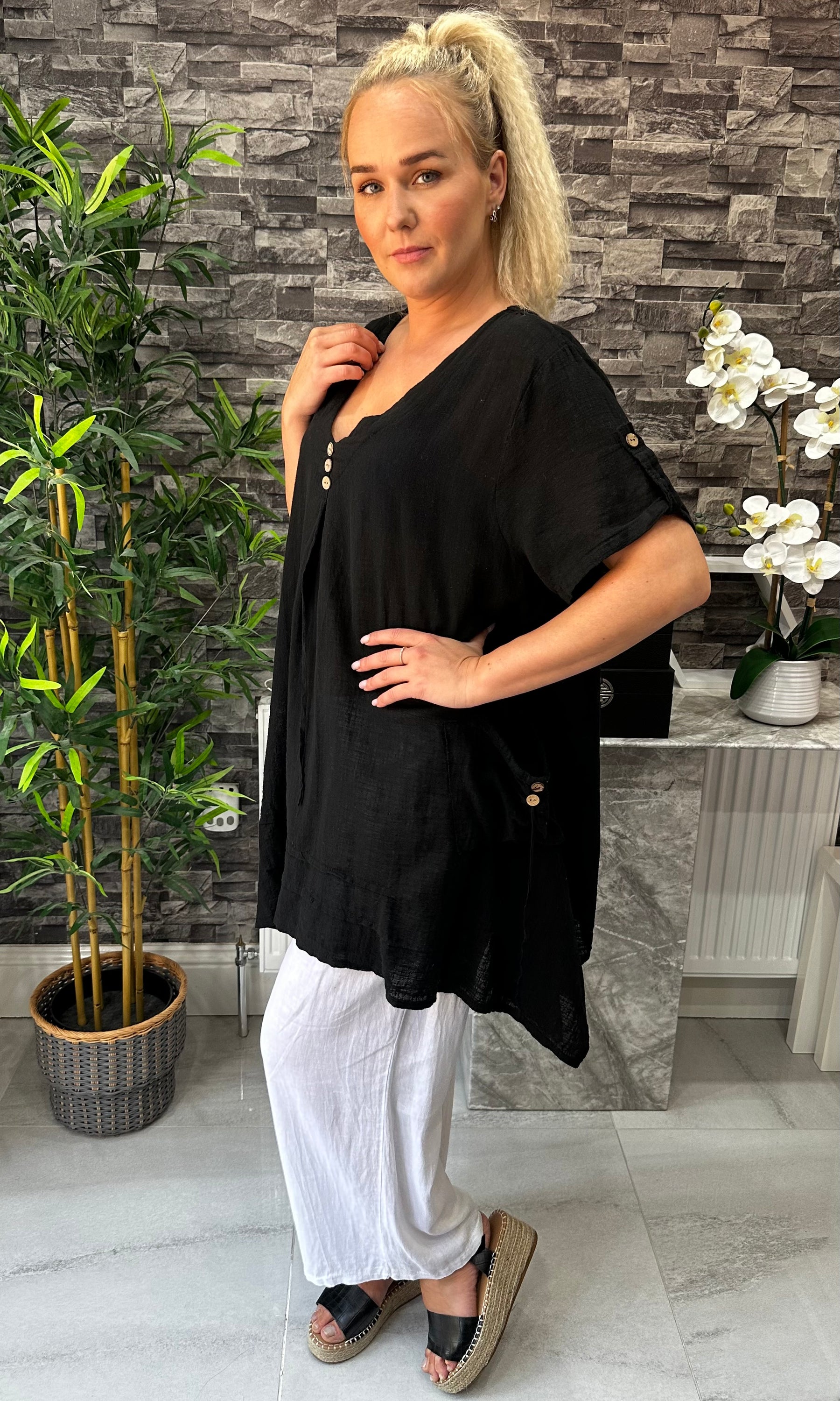 Made In Italy Tivoli Linen Pocket Tunic Top - Black