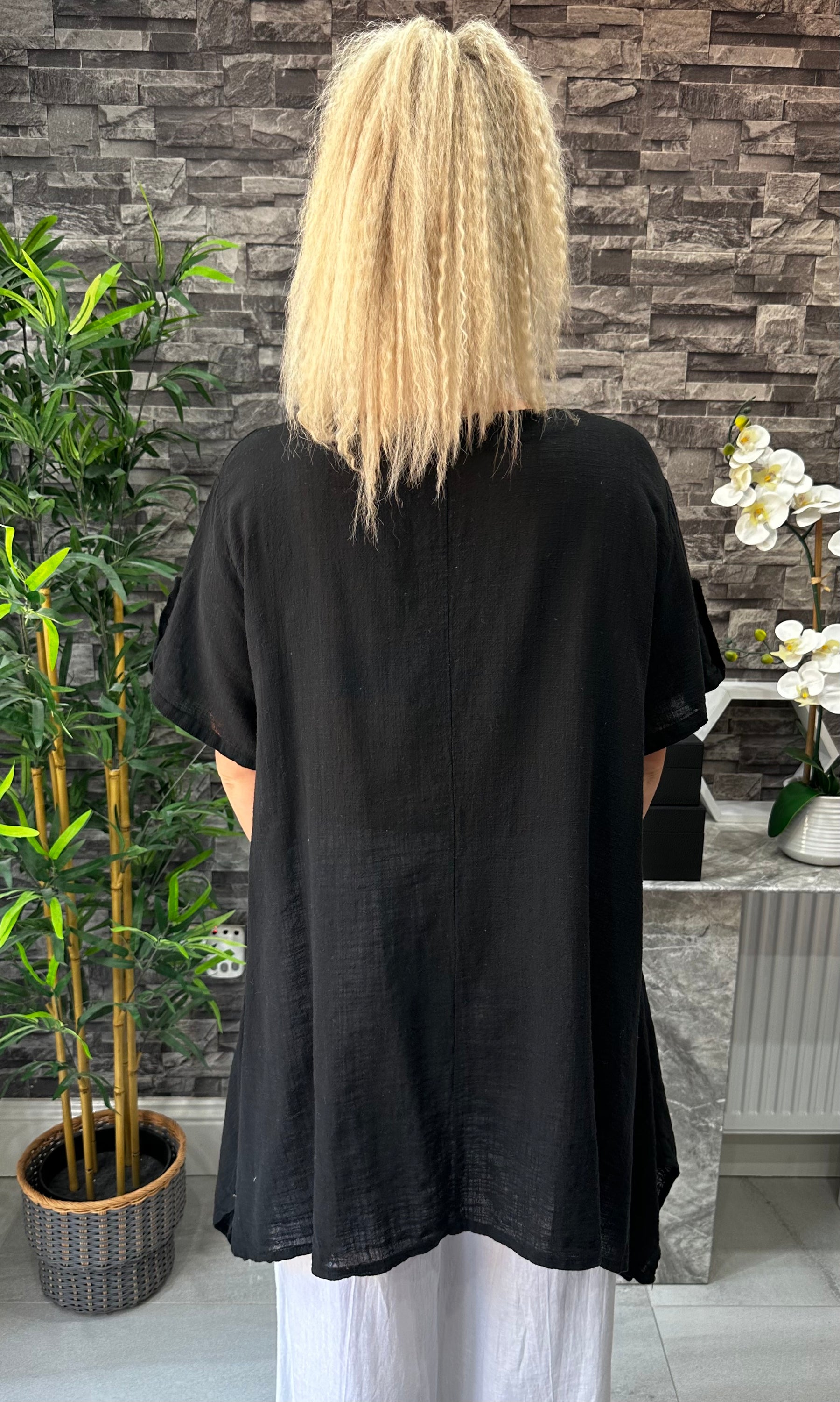 Made In Italy Tivoli Linen Pocket Tunic Top - Black