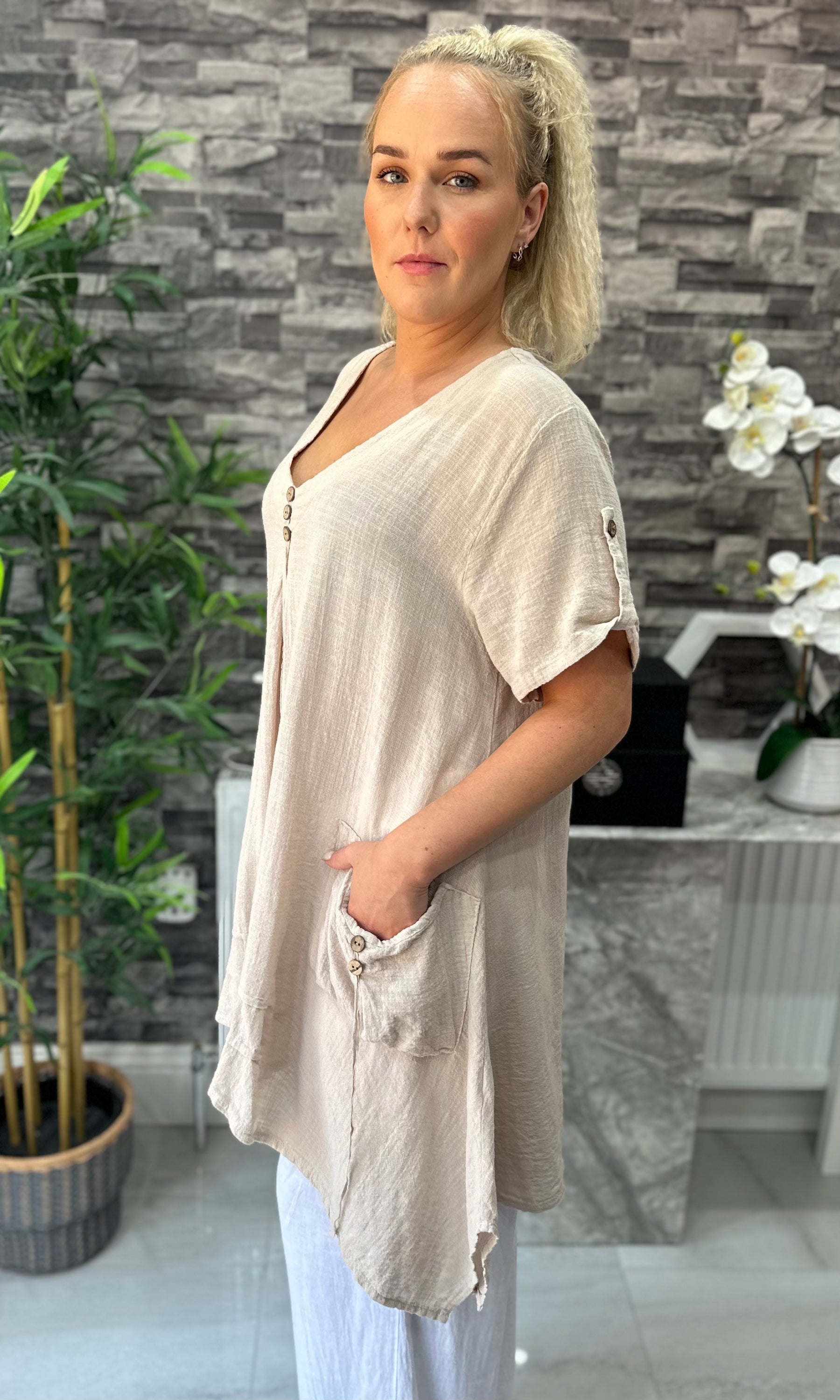 Made In Italy Tivoli Linen Pocket Tunic Top - Beige